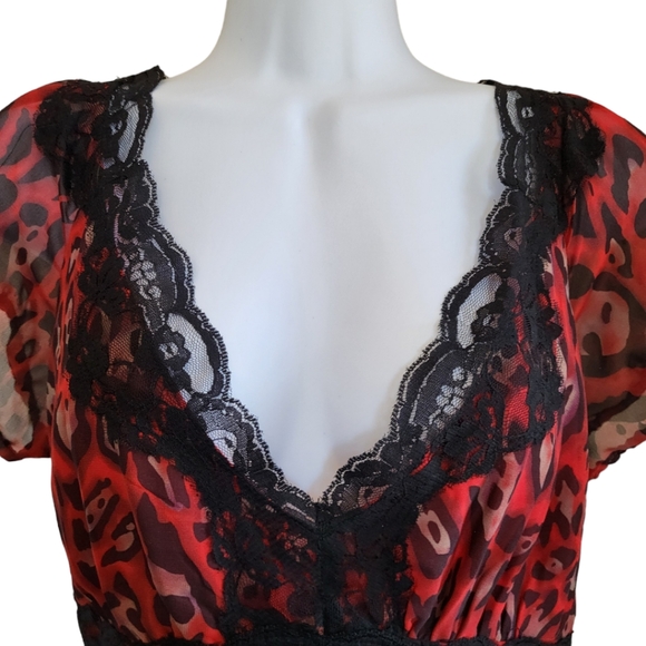 EUC Boston Proper Women's Size 12 V-Neck Red Lace Leopard Print Tunic - Picture 2 of 7